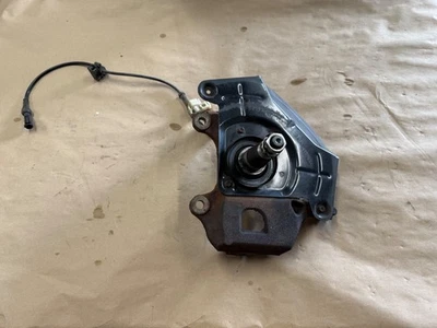 Buje de husillo delantero pasajero derecho Ford F-150 SVT 1999-2004 4x2 - OEM Foto 1 de 4