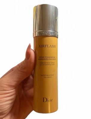 Base en spray Dior Backstage Airflash en 5W.  ¡Nuevo!  Foto 1 de 2