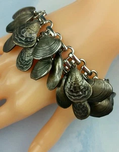 Brazalete Dije Caramelo NAPIER Vintage Años 60 Firmado Almeja Ostra Carcasa Puerta - Imagen 1 de 9