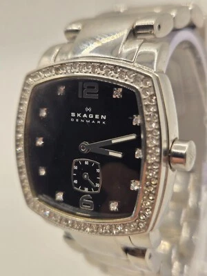 Skagen 555SSXB Ladies' Tonneau Watch. Crystals. Stainless Steel. - Image 1 of 4