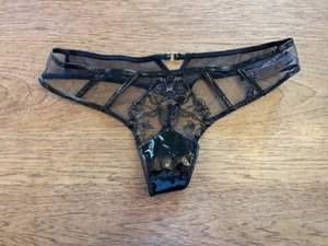Victoria's Secret Pure Black X-LARGE Patent Leather Mesh Embroidered Thong Panty - Picture 1 of 2