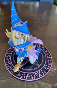 Figura de PVC Kotobukiya Yu-Gi-Oh MAGO OSCURO NIÑA Japón - Imagen 1 de 18