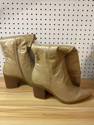 Botas hasta la rodilla de tacón apilado de espuma Journee Collection para mujer Therese Tru Comfort Foto 1 de 4