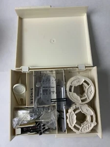 VTG Singer Sewing Machine Flexi Stitch Case, Parts/Accessories, Feet - Picture 1 of 10