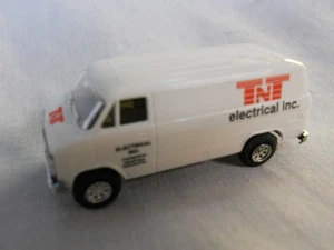 ** Trident 90074 Cargo Van TNT electric HO Maßstab 1:87 - Bild 1 von 1