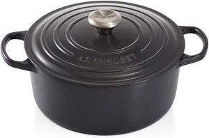 Cazuela redonda de hierro fundido esmaltado Le Creuset Signature con tapa, 24 cm, - Imagen 1 de 3