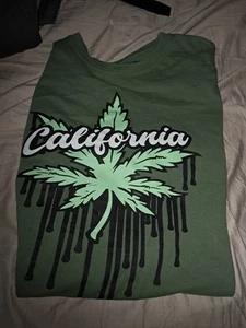 Camiseta Brooklyn Vertical Verde PLANTA DE MARIHUANA CALIFORNIA Verde X-Grande - Imagen 1 de 2