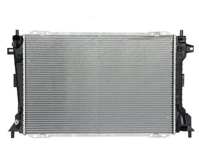 Radiador Direct Fit probado con fugas para Lincoln Town Car 1998 2000 2002 2004 2005 Foto 1 de 4