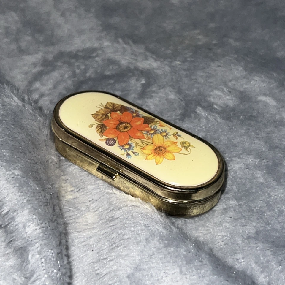 Caja Estuche Vintage Antigua Japón Ricas Flores Florales Sección Píldora Tono Dorado Foto 1 de 4