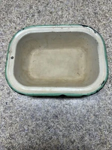 VINTAGE Enamel Ware Baking Dish Green Trim Enamelware 9.75x7 3/8” - Picture 1 of 4