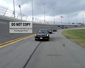 Donald Trumps Motorcade bei Daytona 500 - MAGA - 8X10 FOTO (#1077) - Bild 1 von 1