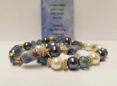 Dos pulseras genuinas de sodalita y cristal con cuentas en tonos azules/dorados Foto 1 de 4