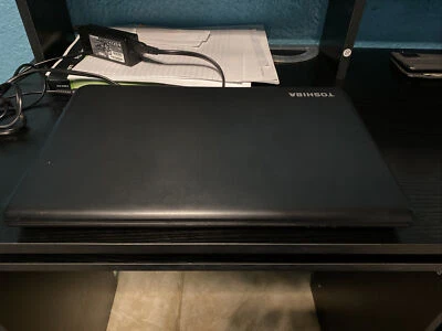 toshiba satellite C55Dt-A5106 - Image 1 of 4