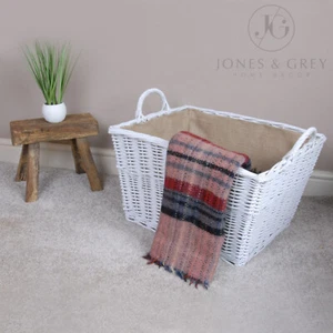 LARGE WHITE WICKER WILLOW STORAGE LAUNDRY LOG BASKET HANDLES LINER HESSIAN LINED - Picture 1 of 3