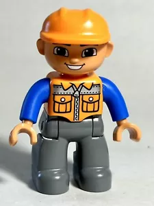 Lego Duplo Man Holzfäller/Bauarbeiter Figur rechteckige Augen - Bild 1 von 2