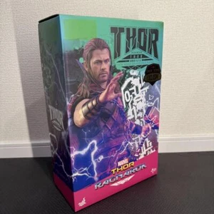 Hot Toys MMS416 Roadworn Thor Ragnarok Figur Maßstab 1/6 - Bild 1 von 11