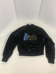 Chaqueta De Colección Años 90 Arsenio Hall Show Satén Talla Grande Hecha en EE. UU. ¡Autografiada!! - Imagen 1 de 6