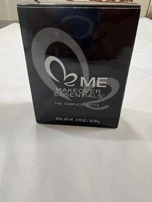 ME Makeover Essentials Complete Petite Set - Powder Shadow & Liner - Makeup Kit - Image 1 of 4