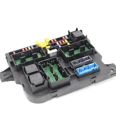 07-09 Dodge Durango Chrysler Aspen Interior Fuse Box Part# 56049173AG - Image 1 of 4