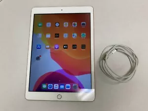 Apple iPad 8. Gen. 32 GB, WLAN, 10,2 Zoll – silber - Bild 1 von 1