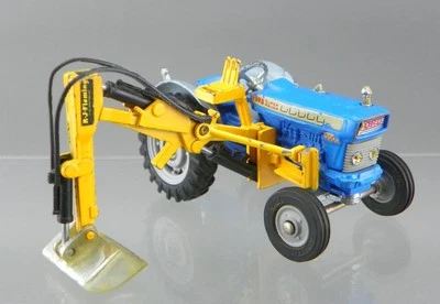 Vintage 1969 Corgi 74 Diecast 1/43 Ford 5000 Super Major Tractor Hydraulic Scoop - Image 1 of 4