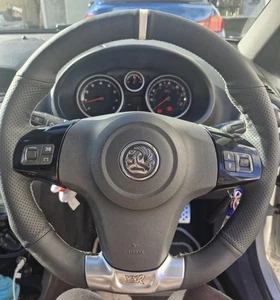 Vauxhall (Opel) Corsa D VXR 2006-2014 Leder Lenkrad Bezug Selbstnaht Weiß - Bild 1 von 4