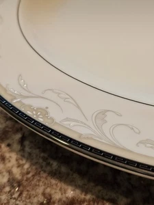 New Waterford China Brocade Large 15 inch Oval Servng Platter - Picture 1 of 4