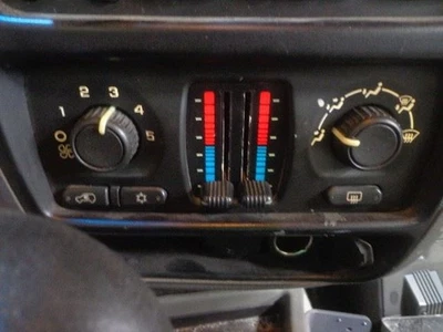 Control de temperatura delantero manual Opt CJ3 ID 10395426 compatible con 03-09 ENVOY 2064125 Foto 1 de 4