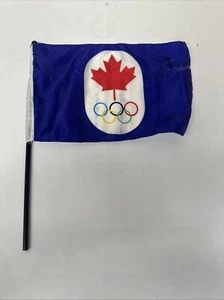 Kanada offizielle olympische Flagge 9 x 6 Zoll 1967 Mini Handflagge - Bild 1 von 5