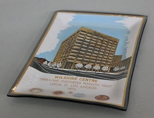 Vintage Wilshire Centre Promo Werbung Glas Tablett Los Angeles 1973 - Bild 1 von 4