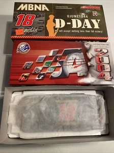 2004 Bobby Labonte MBNA D-Day 60th Anniversary 1/24 Scale Stock Car ACTION - Picture 1 of 12
