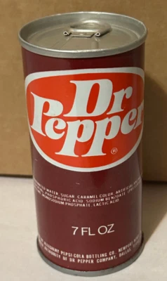 Vintage Dr. Pepper Aço Articulado 7 oz Lata Plana Puxar Aba Superior *Esvaziada de Baixo* - Imagem 1 de 4