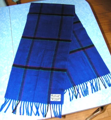 Hermosa bufanda vintage de visón a cuadros azul de Alemania Occidental hecha en Alemania Occidental Foto 1 de 2