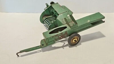 Vintage John Deere Eska Tru Scale Hay Baler 1/16 - Image 1 of 4