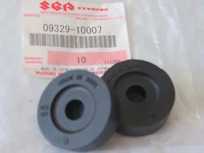 (2) OEM SUZUKI TANK CUSHION GT185 GT380 GT550 GT750 GT 380 550 750 GV700 GV1200  - Image 1 of 4