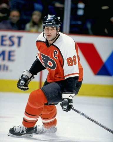 ERIC LINDROS Glossy 8x10 Photo Philadelphia Flyers Print Hockey Poster Cover