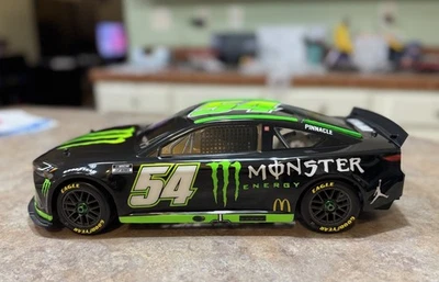 LOSI NASCAR Body 1/12 painted Body Monster Energy Replica ALL PAINT - Image 1 of 4