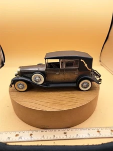 Vintage 1928 Lincoln Model L Convertible Car Model AM Radio (Working) - Picture 1 of 7