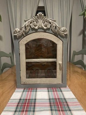 Estante colgante de pared de madera Spice Nic Nac puerta de vidrio estilo francés exhibición de desplazamiento Foto 1 de 4