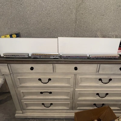 Bachmann/Concor/Athern Amtrak Passenger Coaches HO X4 Lighted Coach B044 - Image 1 of 4