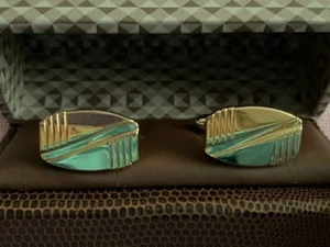 Gold tone metal gents cufflinks with etched design - new, unused and in box - Picture 1 of 4