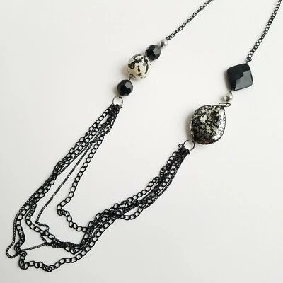 Collar largo asimétrico de cadena negra con cuentas 34" multihilo   Foto 1 de 3