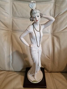GIUSEPPE ARMANI Figurine REGINA SCULPTURE 0434F.From a personal... - Picture 1 of 15