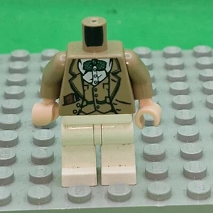LEGO Indiana Jones Dad Torso PROFESSOR Doctor Old West Brown Suit Flesh Hands - Imagen 1 de 2