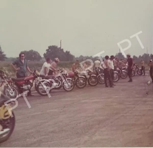 Vtg Snapshot Photo 1970s Motorcycle Road Racers - Kawasaki Speed Bikes - Picture 1 of 3