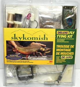 SKYKOMISH Beginning Fly Tying Kit VHS Video Instructions & Tools 2001 New Sealed - Picture 1 of 7