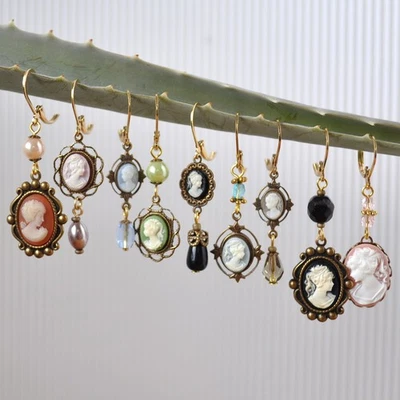 Ohrringe *Kamee Messing Glasperlen Tropfen hellblau grün rosa schwarz lila creme - Bild 1 von 4