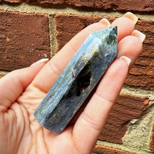 Kyanite Tower Carved Point Tower Metaphysical Tranquility Communication Crystal - Picture 1 of 2