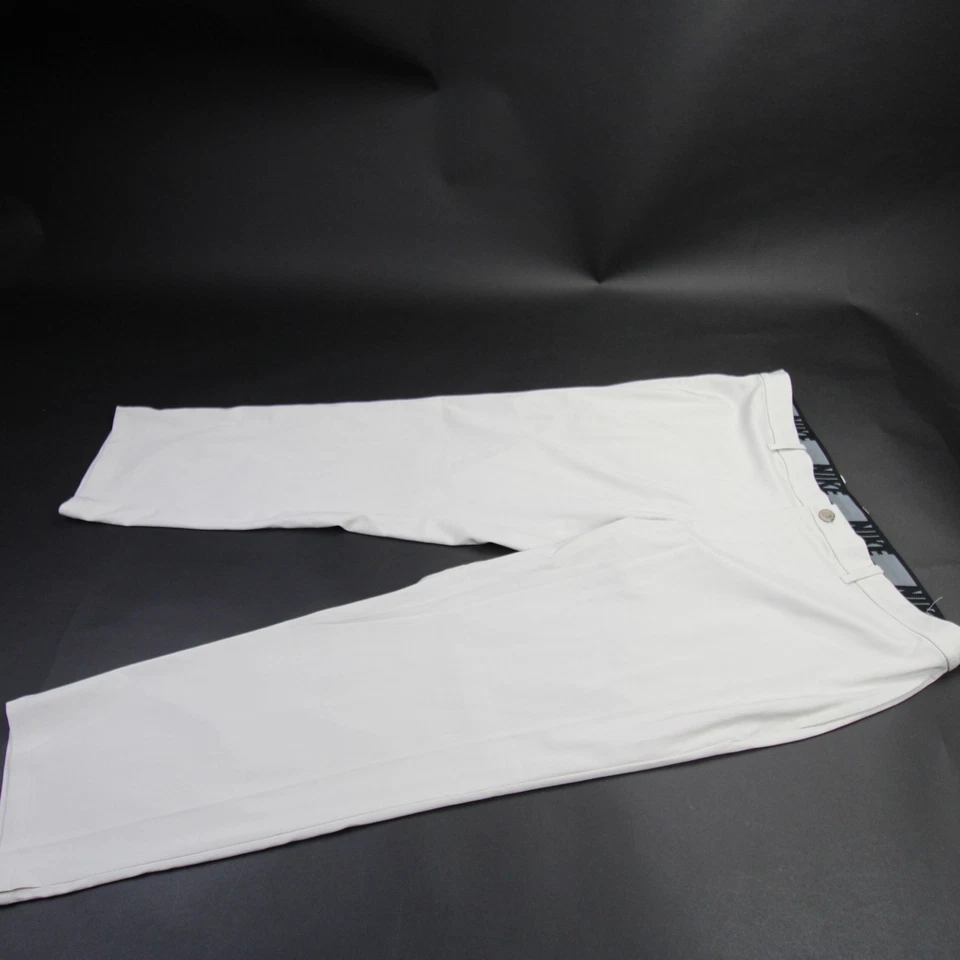 Pantalones de vestir Nike Dri-Fit para hombre beige usados Foto 1 de 1