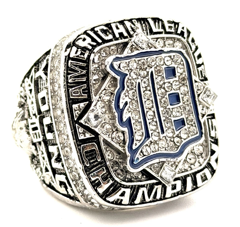 MLB / Anillo Campeonato Serie Mundial Tigres de Detroit 2012 / Young Foto 1 de 4